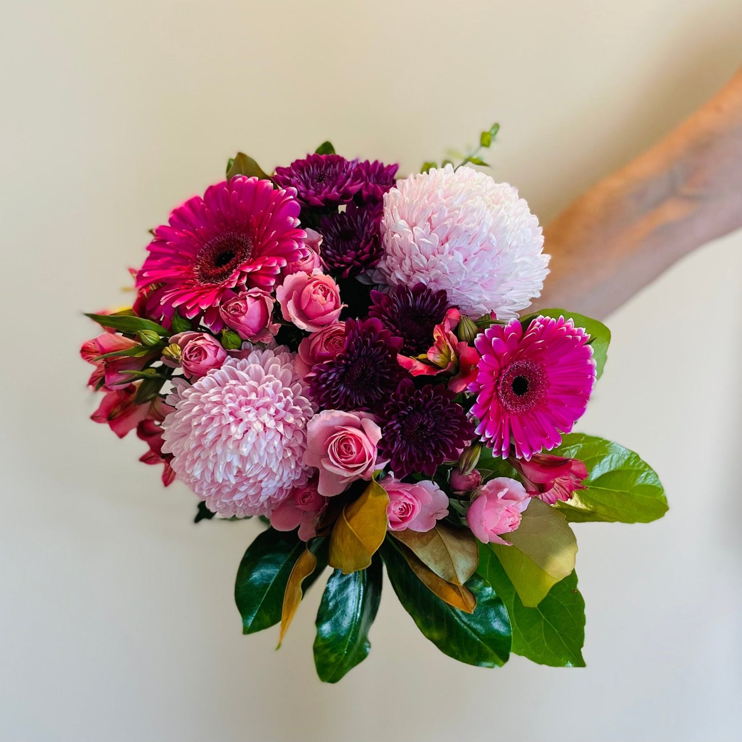 Florist Palm Beach, Florist Burleigh Heads, Affordable flowers by Elanora Flower House. Special occasion flowers by Elanora Florist