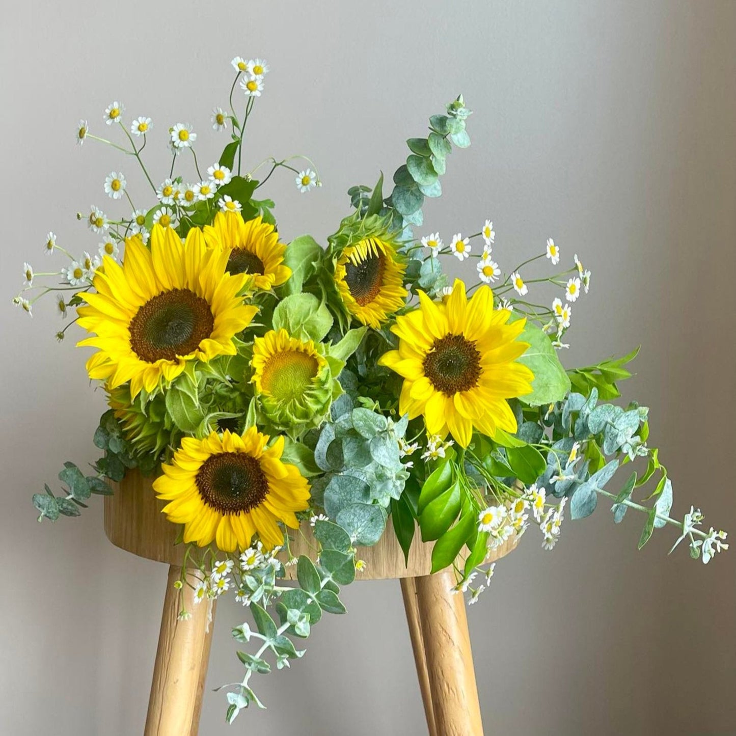 Sunflowers Elanora Florist, Florist Palm Beach, Florist Burleigh Heads, Flower delivery Gold Coast